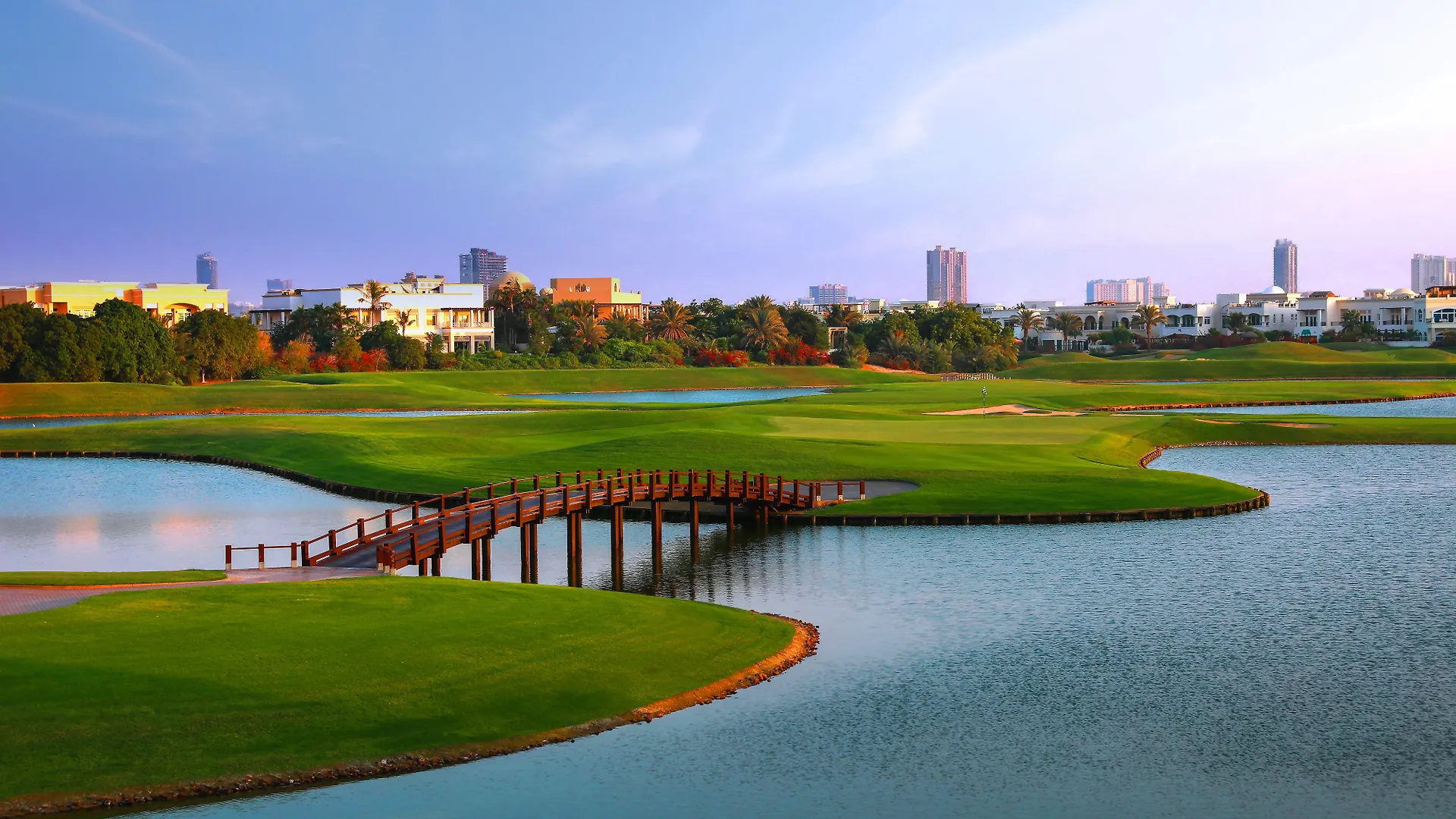 Address Montgomerie Dubai 5*,